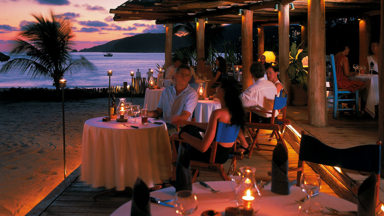 Thompson Zihuatanejo, A Beach Resort, By Hyatt 餐厅 照片